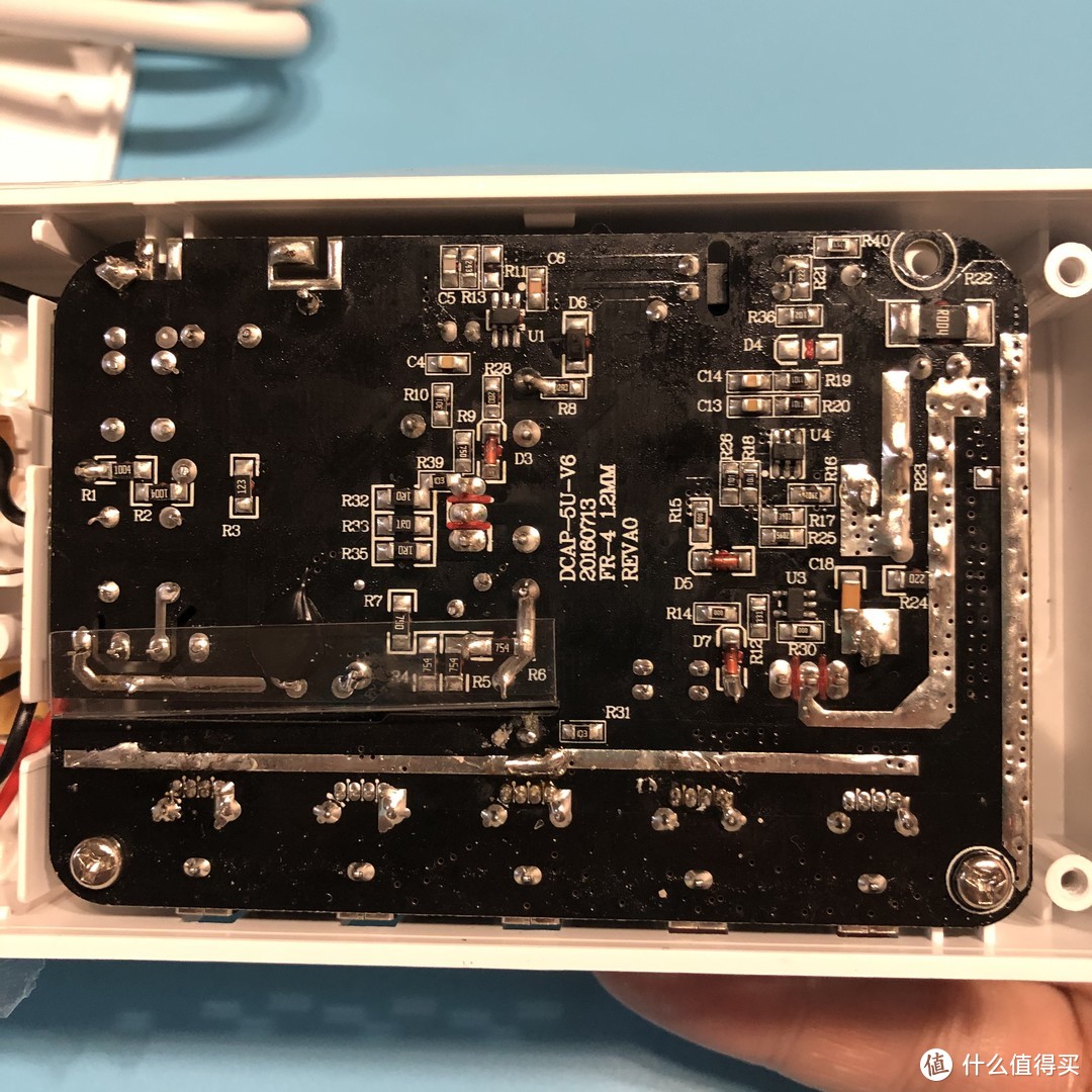 奥睿科 ORICO OSJ-4A5U 40W大功率USB充电插排 拆解