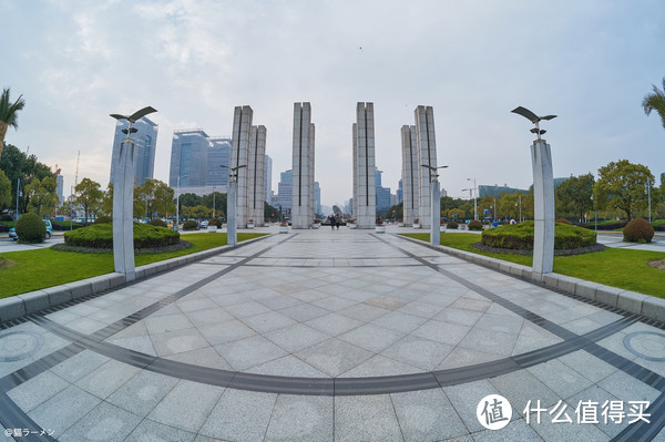 好玩的礼物.铭匠11mm F2.8全画幅鱼眼镜头开箱体验