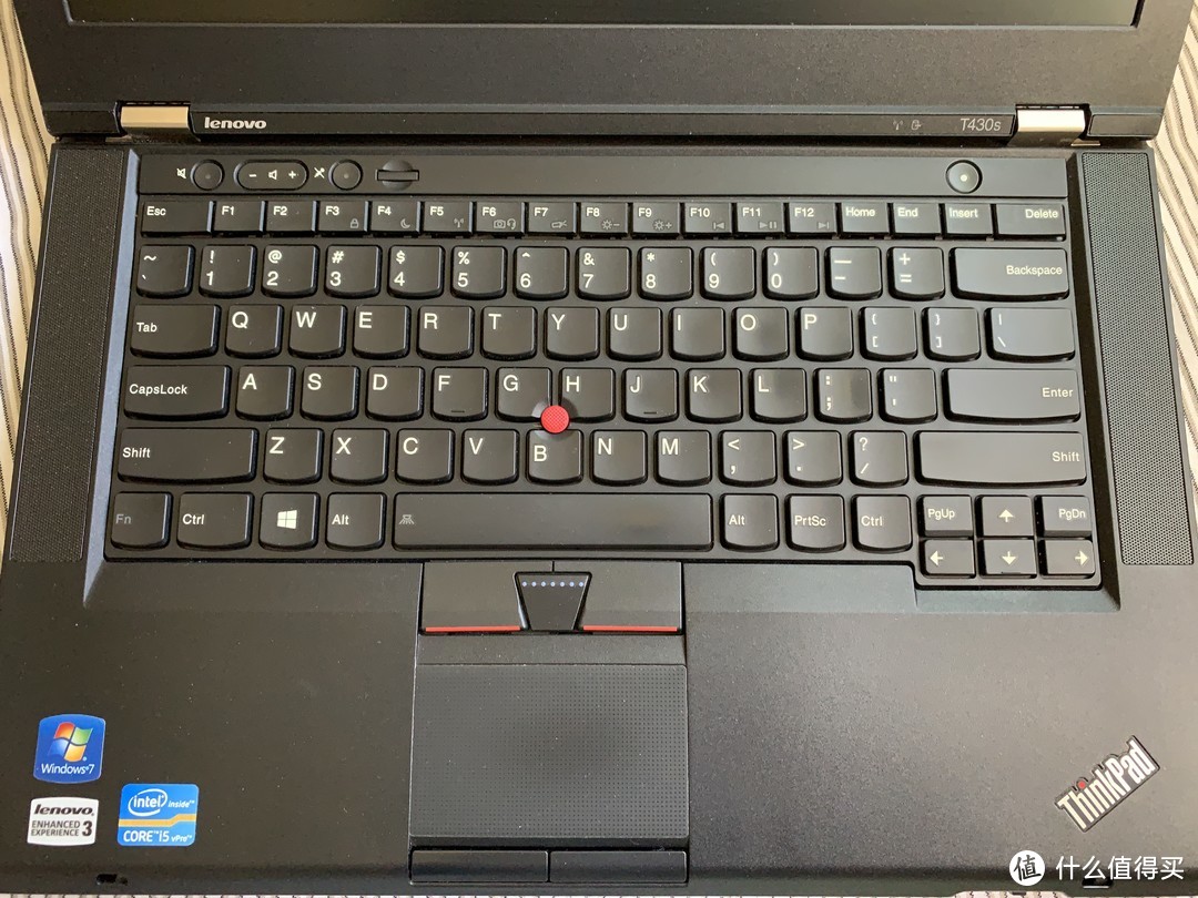 T430s C面：7行键盘不复存在，触摸板与实体三键也换了设计