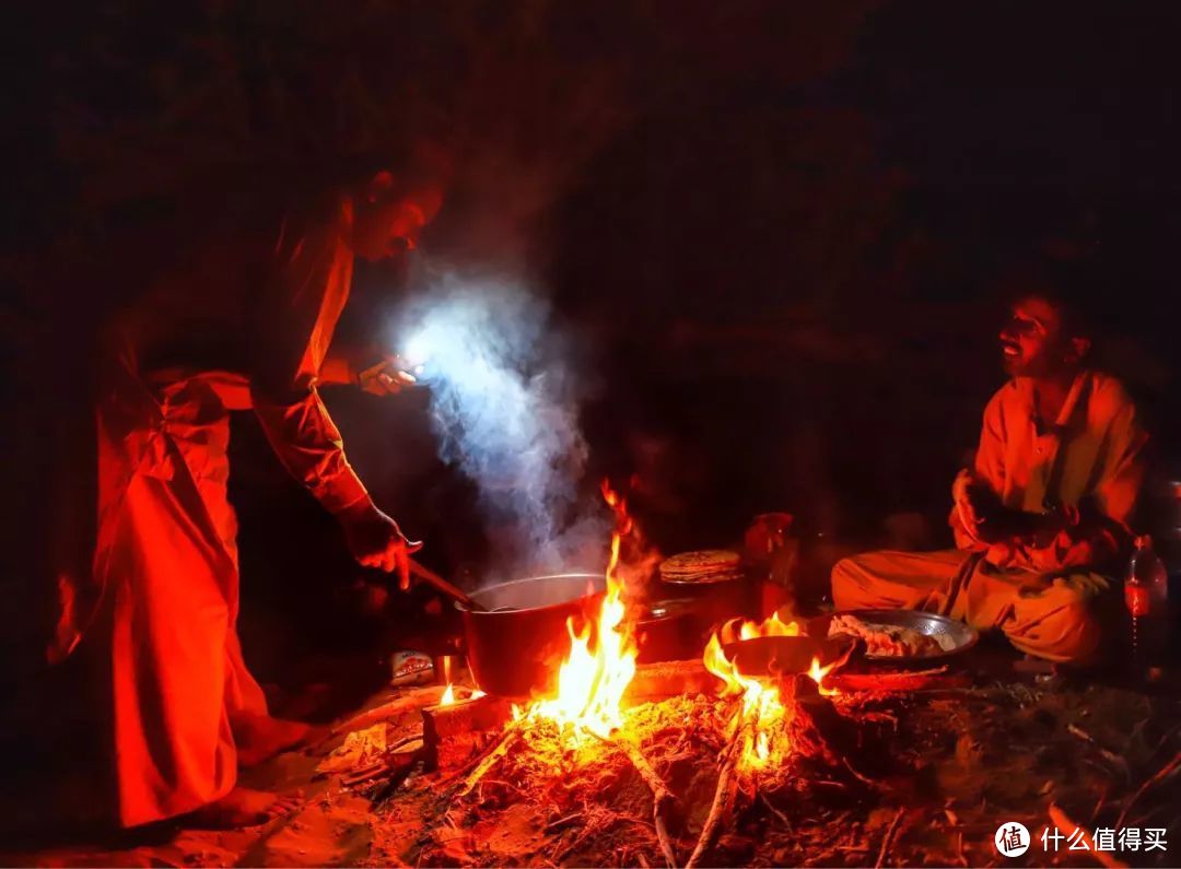 印度四色城之金城杰伊瑟尔梅尔，沙漠露营与星空下的惊魂一夜。