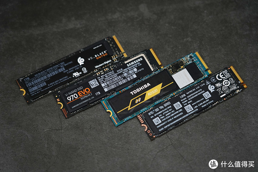 三星、东芝、西部数据、英特尔 四款热门旗舰NVMe SSD横评 哪款最值得选购？