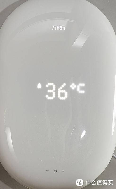 颜值美上天—万家乐天工白玉AI智能恒温零冷水燃气热水器，给你冬日里最舒适的温度