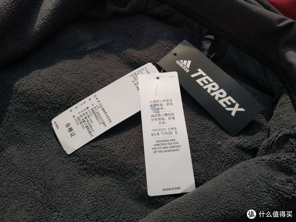 全天候的适宜- adidas TERREX XPLR 3IN1 CPJKT户外茄克体验
