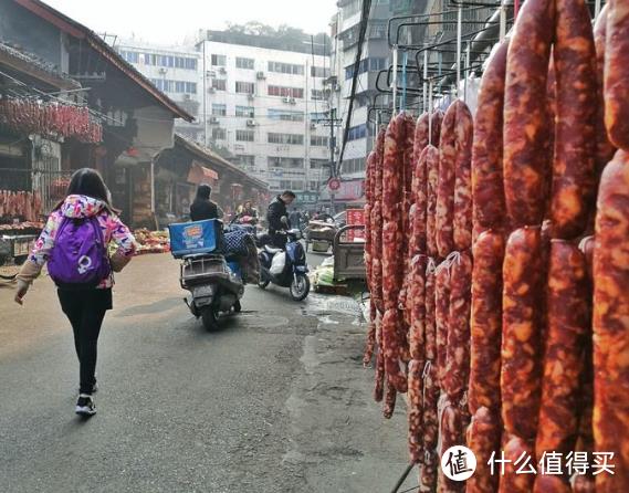 成都最潮的玩法原来是走街串巷，有的街道仅仅是为了纪念一段爱情