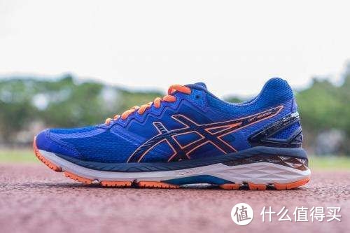 Asics次*级支撑系跑鞋gt2000-7