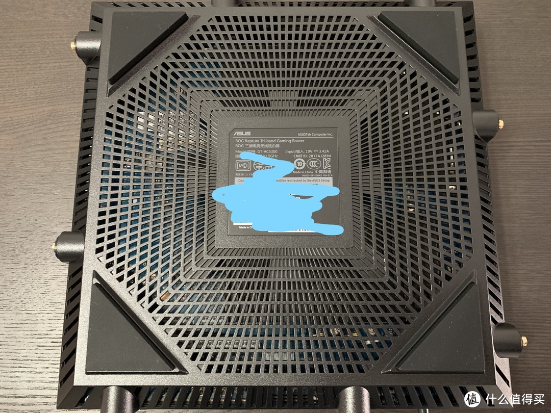 华硕gt Ac5300开箱 用这只八爪鱼压榨一下家里的百兆宽带 路由器 什么值得买