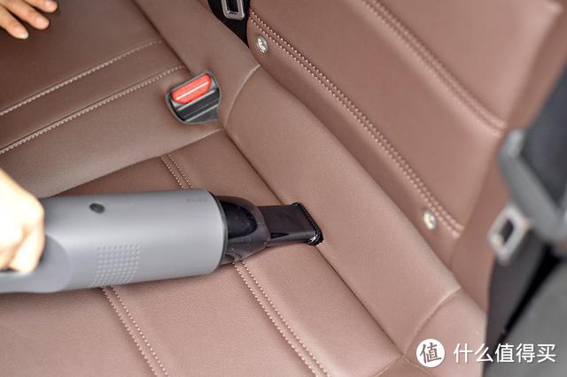 保持车内整洁不能懒，轻松一吸的事让70迈随手吸尘器来帮忙