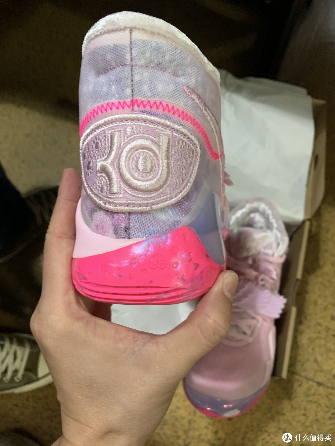 KD 12「抗乳腺癌」， 有些人说美的不像话， NIKE ZOOM KD12 XMAS EP