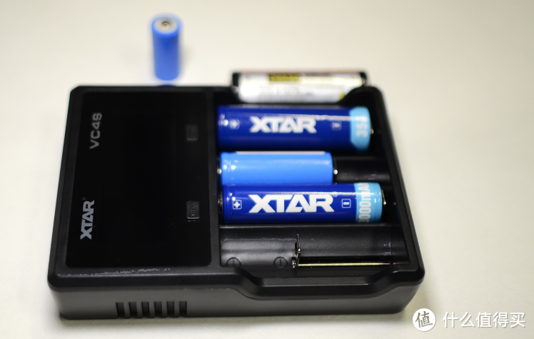 全面兼容四槽随充——XTAR智能充电器VC4S专业评测