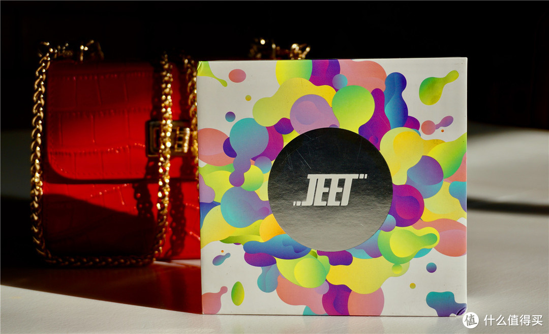 JEET Air Bass带给你的不只是粉红色的回忆，还有动听的乐曲