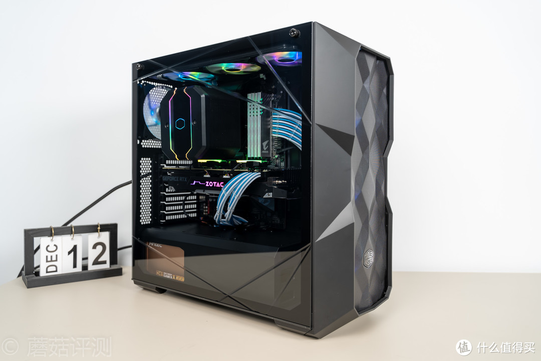 机箱也能做出艺术品的感觉、酷冷至尊（coolermaster）TD500 Mesh RGB机箱 评测