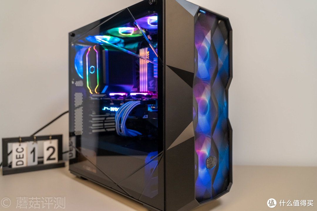 机箱也能做出艺术品的感觉、酷冷至尊（coolermaster）TD500 Mesh RGB机箱 评测