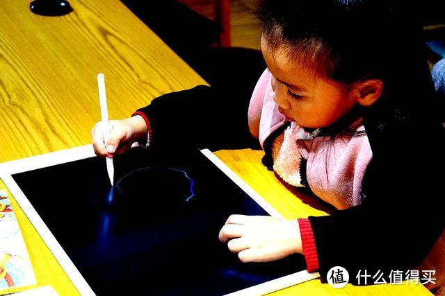 小米生态链新品-小寻液晶手写板，孩子3岁到15岁的写画玩伴