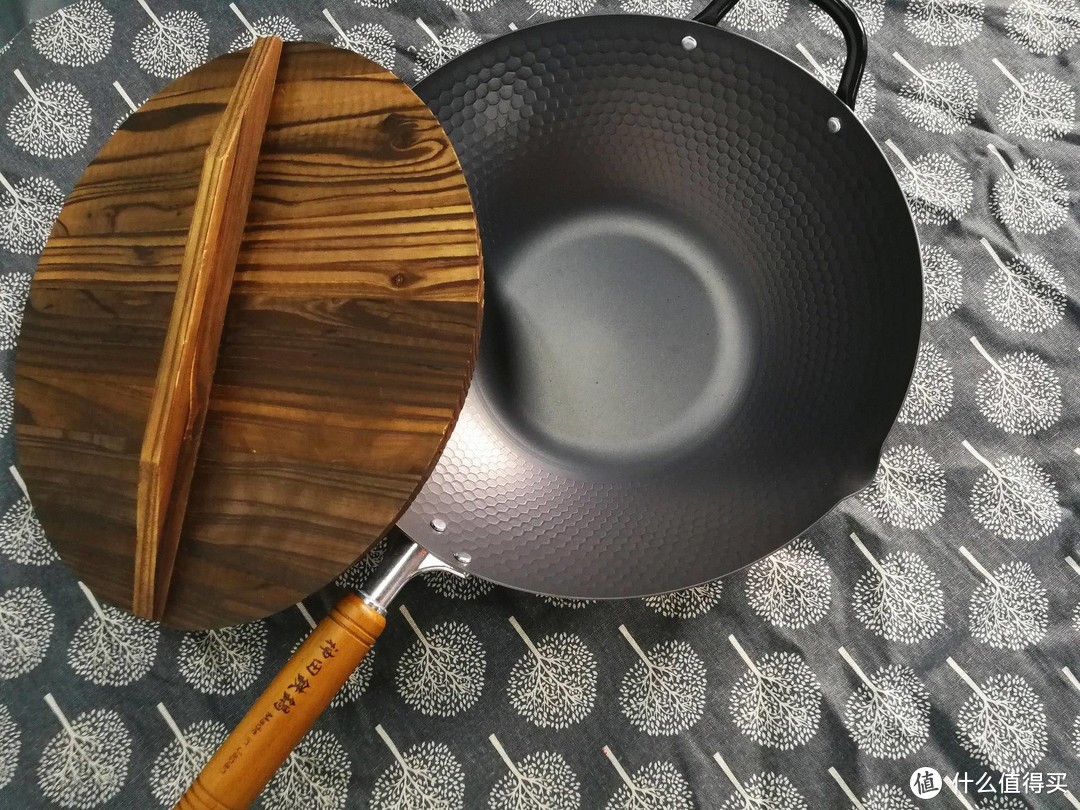 用健康无涂层的神田铁锅烧饭，吃饭放心！