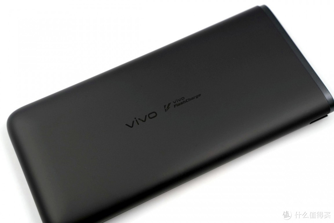 拆解报告：vivo 10000mAh 22.5W双向闪充移动电源PB1950