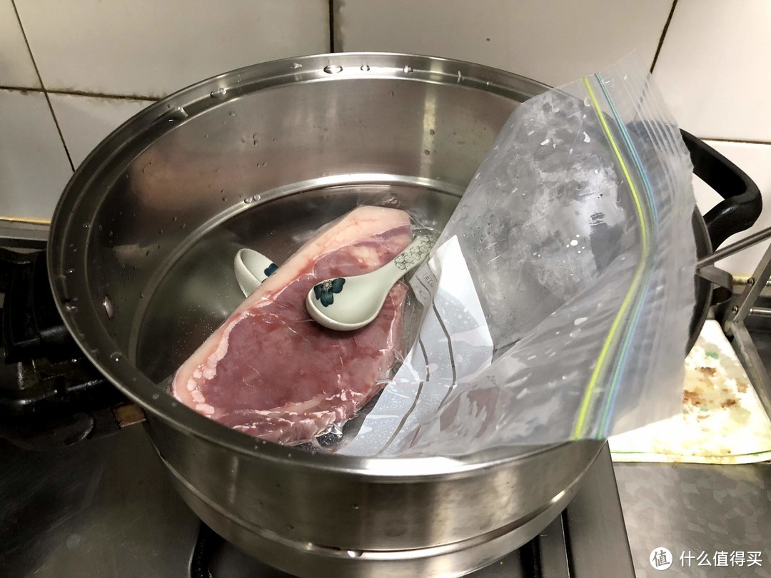 只用燃气灶也能真空低温慢煮（sous-vide）接近完美的牛排？