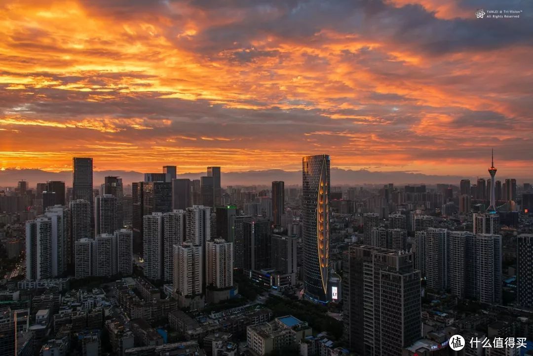 80后摄影师爬高楼拍摄壮丽风景，原来自己生活的城市这么美！ 