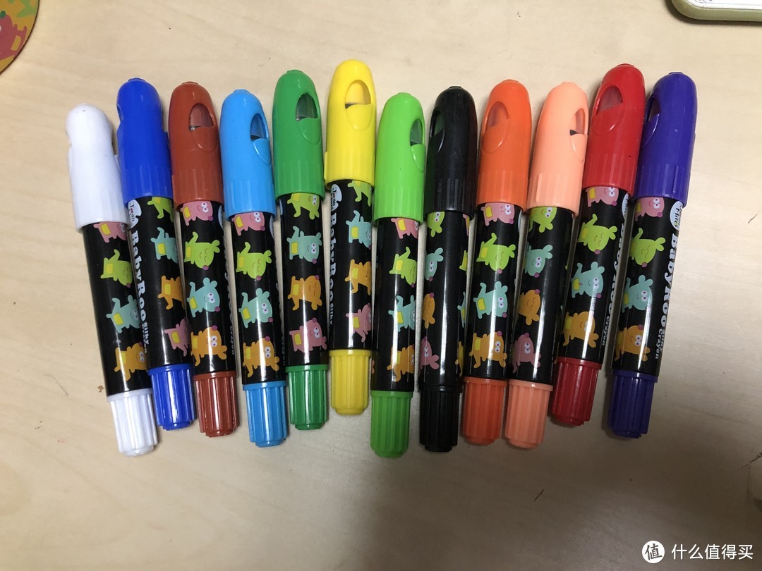 宝宝最想要的年货玩物—JoanMiro美乐12色儿童蜡笔（含赠品涂色练习册）