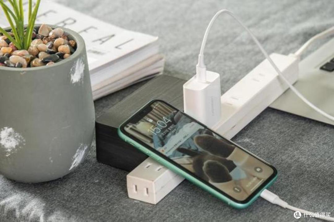 手机快充与充电头是怎样的关系？1 分钟搞清楚以后不怕白花钱
