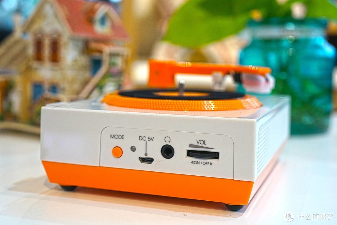 迷你黑胶唱片机TT254，怀旧复古情怀+音乐播放器，会造就怎样的听感呢