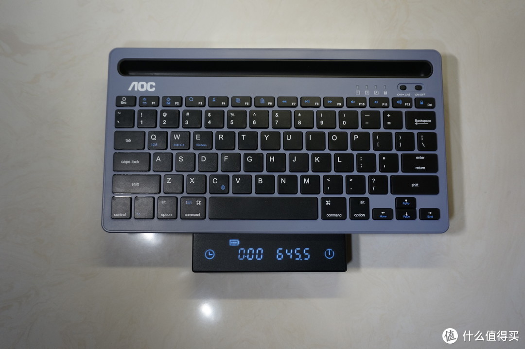 便携蓝牙键盘的对决——罗技LOGITECH K480 VS 冠捷 AOC KB701