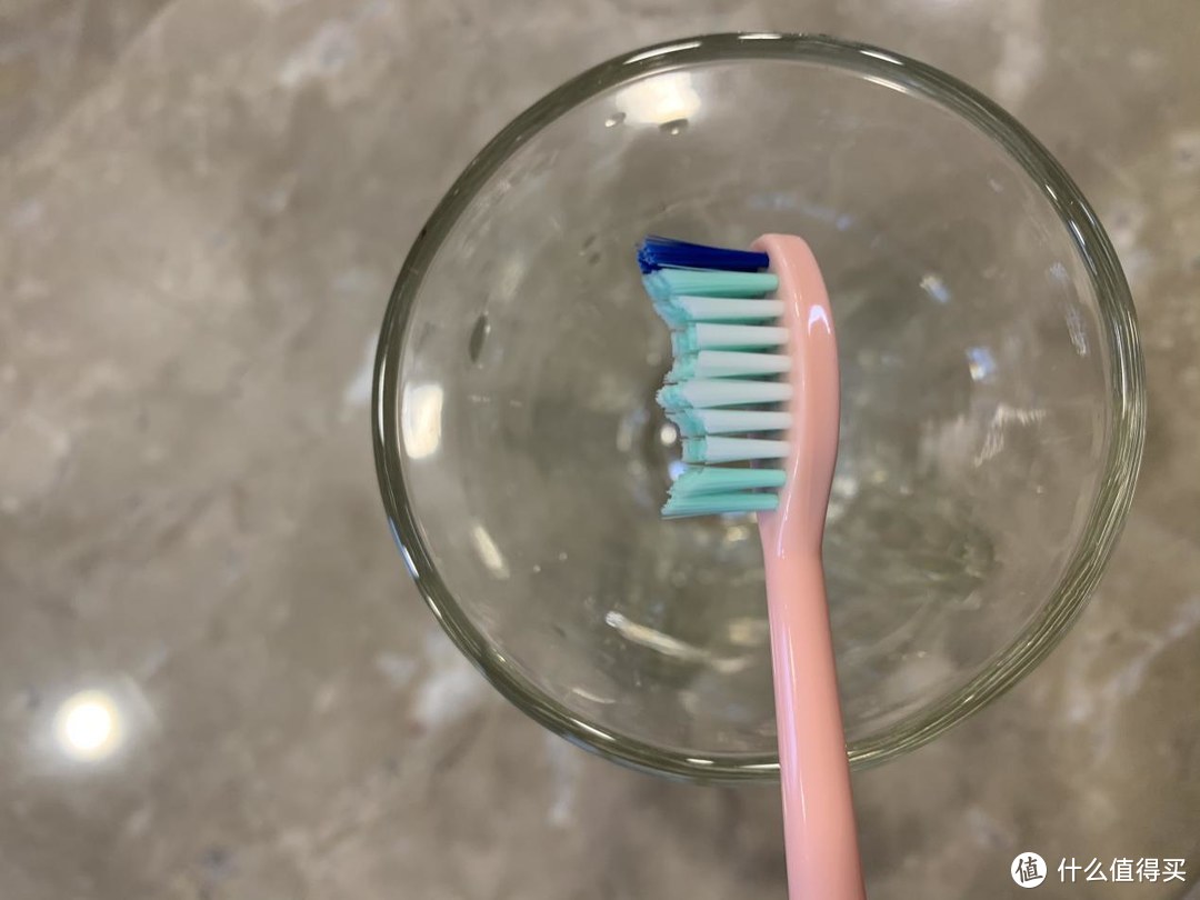 电动牙刷有作用吗？别急，BYCOO电动牙刷回答你。