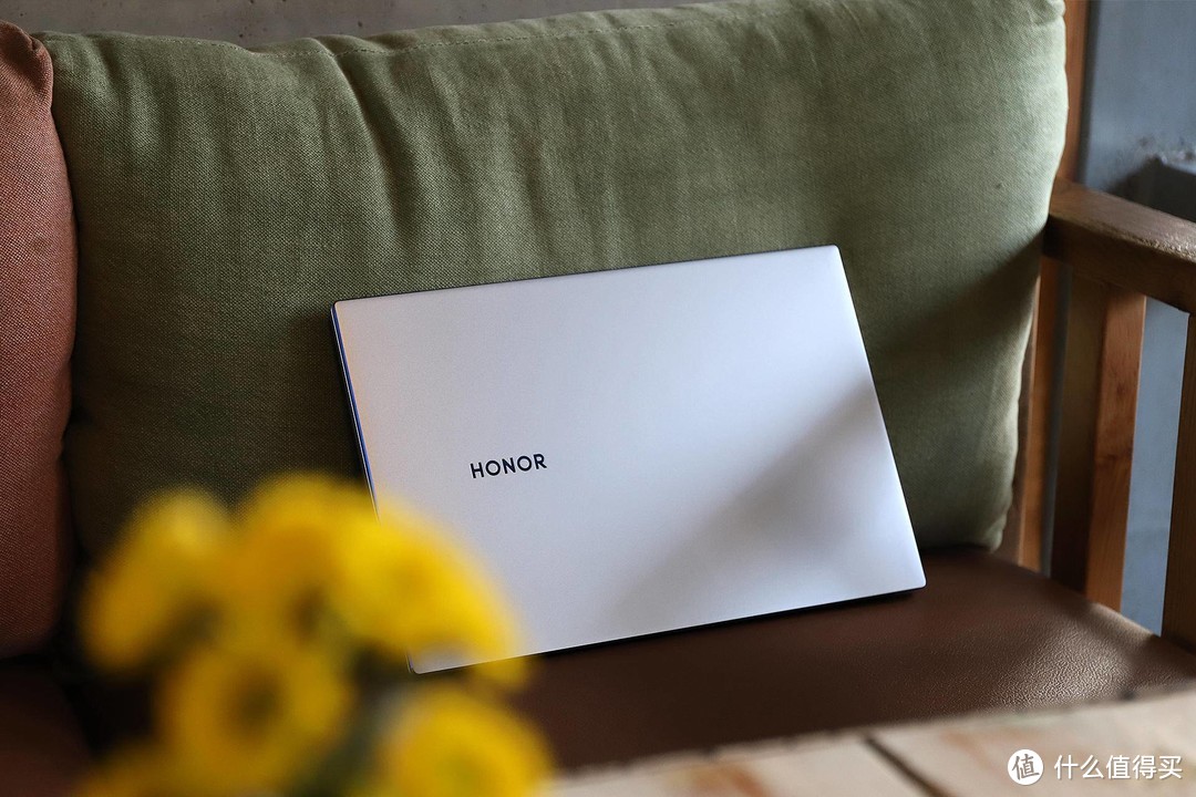 荣耀MagicBook 14体验：再升级！更薄、更强、更长