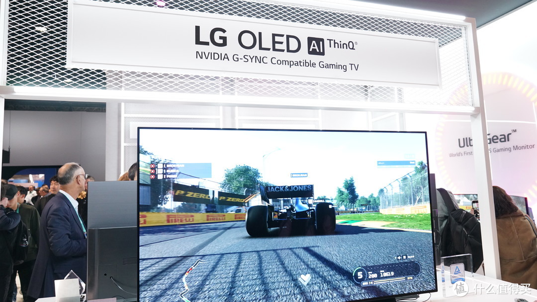 大屏玩游戏更畅爽：LG推出首款48英寸4K OLED电视