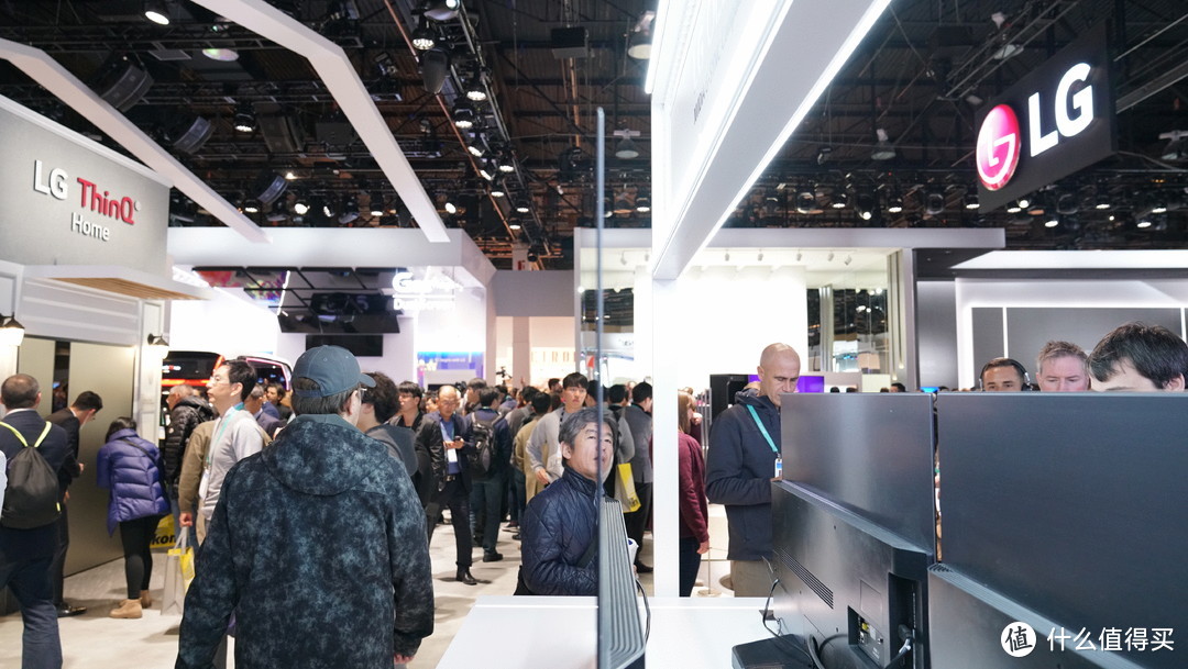 大屏玩游戏更畅爽：LG推出首款48英寸4K OLED电视