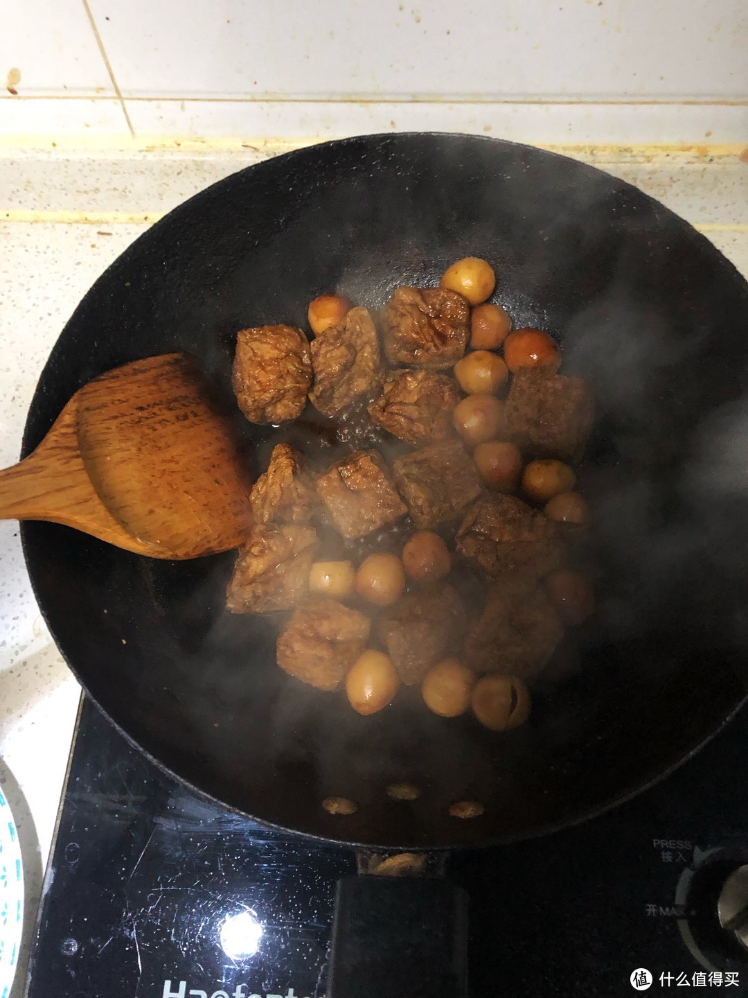 豆泡加鹌鹑蛋，今天做回蜜汁豆泡鹌鹑蛋，一盘吃完没过瘾。