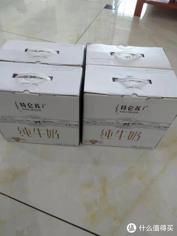 年货置备伴手礼—天猫超市囤4箱特仑苏纯牛奶钻石礼盒（250毫升，16包）