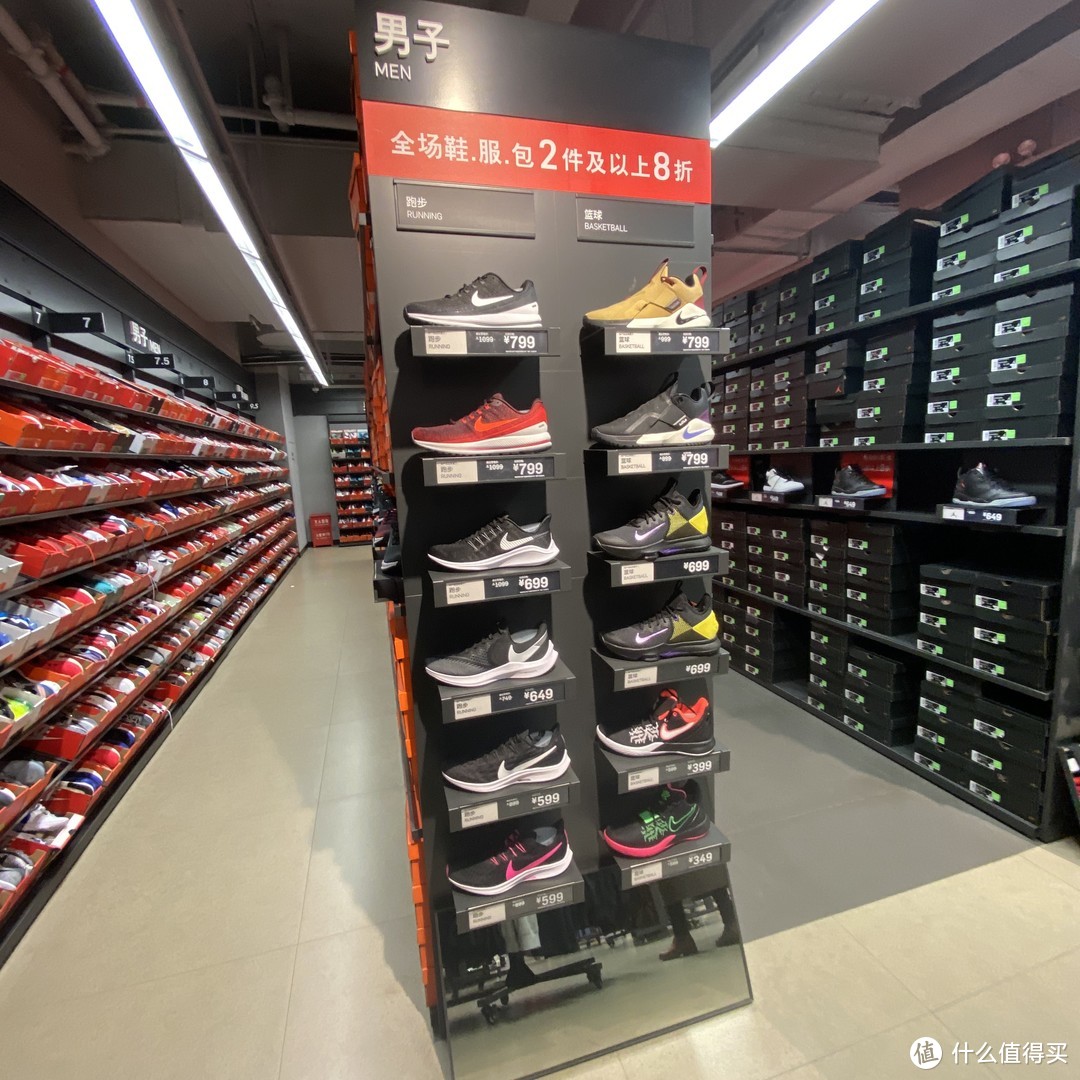 就要过年了！来看看Nike折扣店最近有些什么鞋可以买吧！