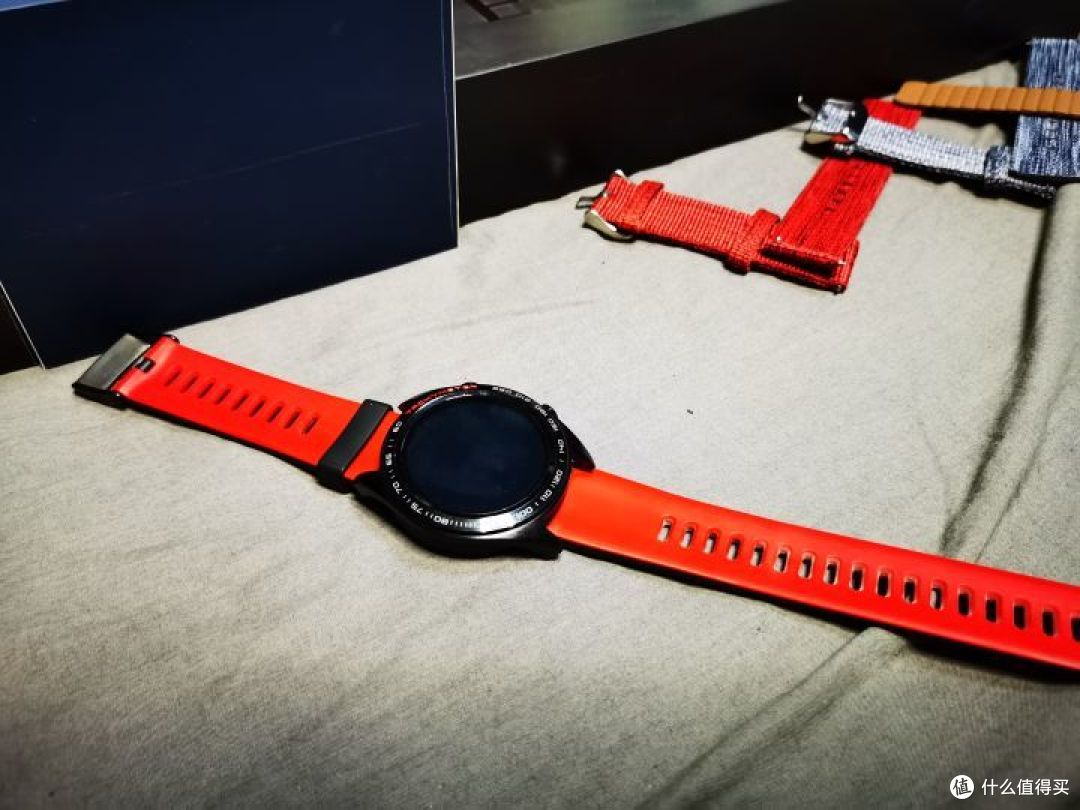 智能手表配什么表带？一文搞定方表圆表选择表带困难症by华为Watch GT2 荣耀Magic