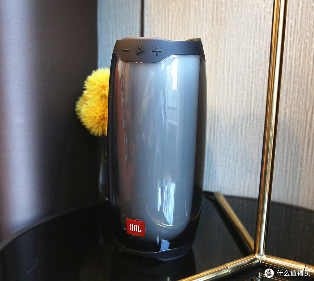 炫彩夺目，派对舞池必备娱乐神器——JBL PULSE4音乐脉动四代便携式蓝牙音箱