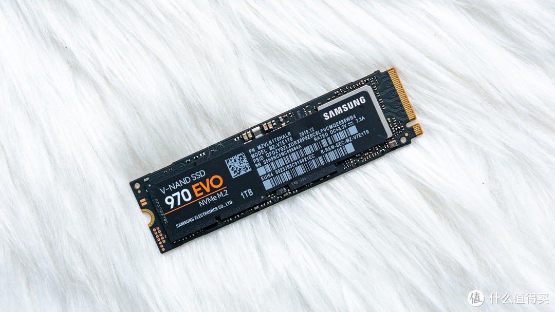 1TB NVMe高端固态硬盘哪家强？东芝 RD500 vs 三星 970 EVO