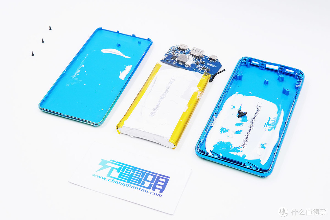 拆解报告：aigo爱国者10000mAh 18W PD双向快充移动电源S100PD