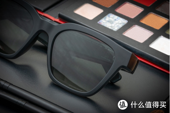 原来音乐也可戴起来 Bose智能音频眼镜有颜有实力