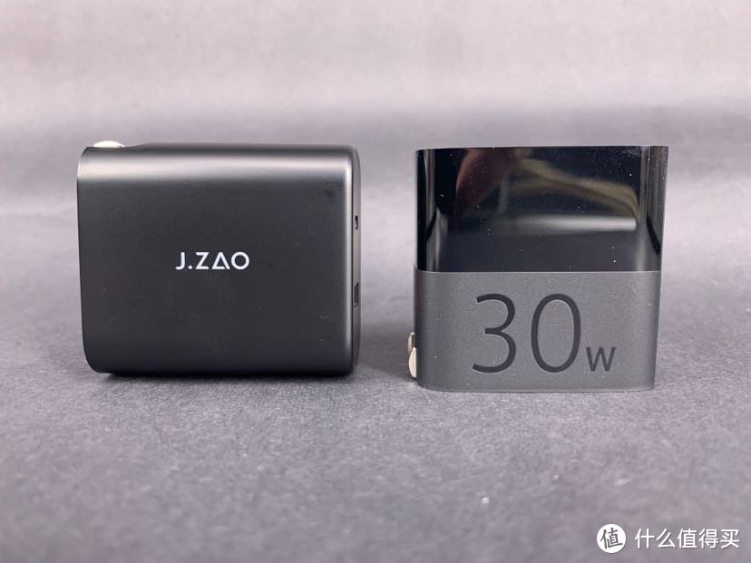 两款价位相近的充电头怎么选？京造、ZMI 30W（1A1C）充电头开