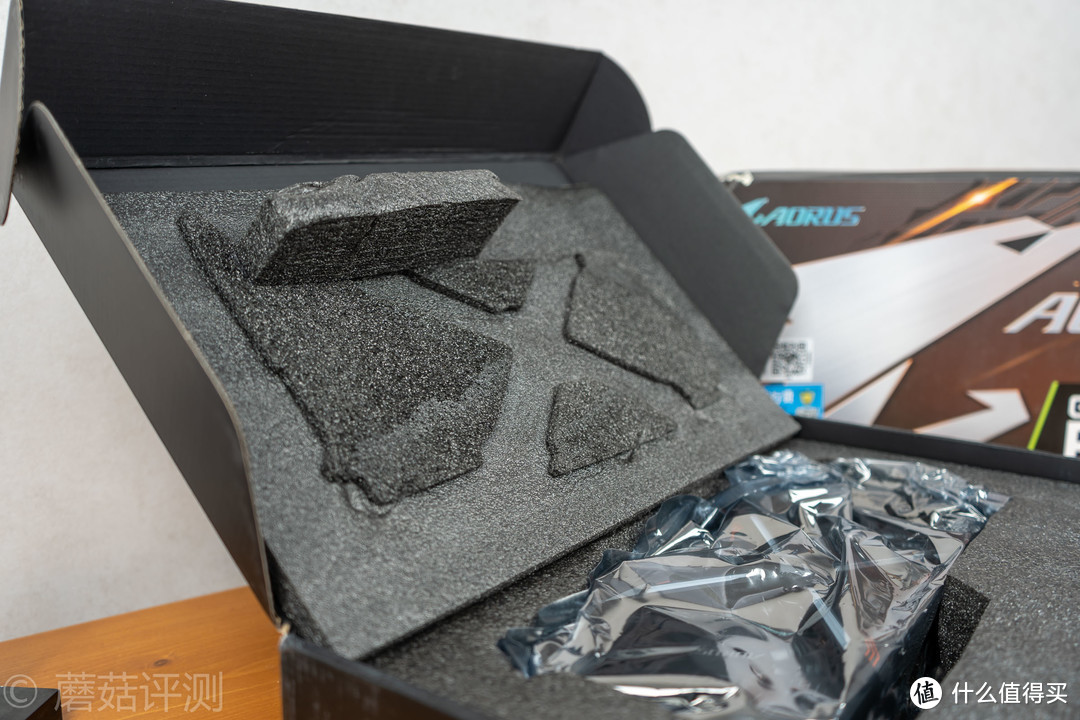 体验一块*级的2060显卡、技嘉AORUS RTX 2060 XTREME大雕显卡 评测