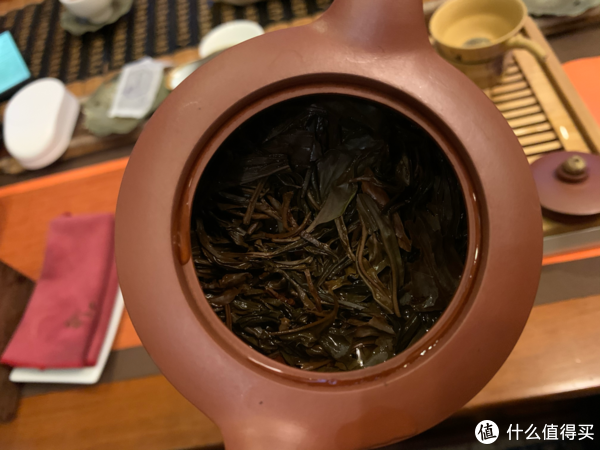 茶底好美