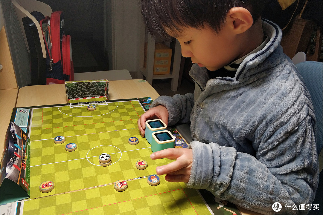 益智学习好帮手 亲子游戏好伙伴——魔粒小木机器人体验