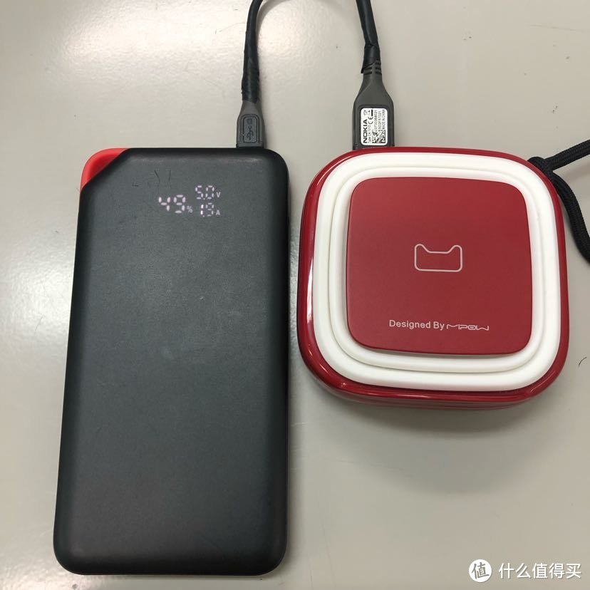 无线便充宝向充电宝A to Microusb充电，达5V2A