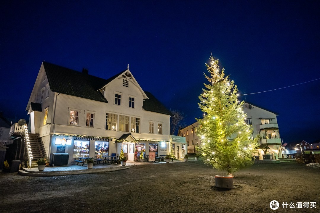 Henningsvær的圣诞树