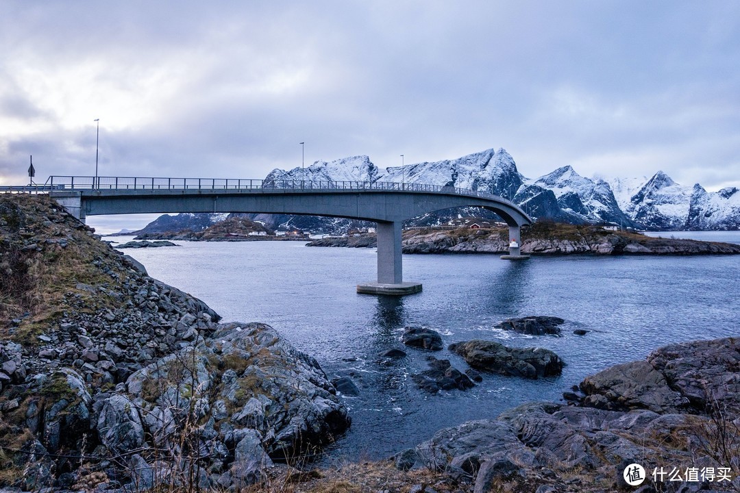 在Hamnøy看大桥