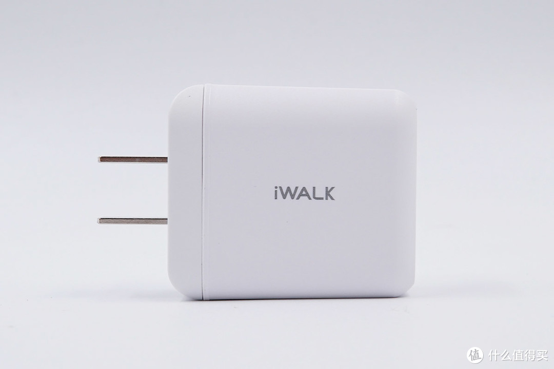 iPhone半小时充50%，iWALK USB PD 18W充电器评测