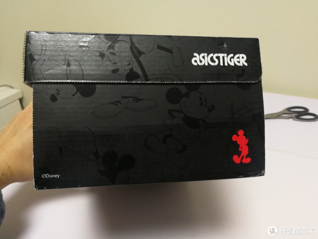 当泽北荣治碰到米奇老鼠——Asics Tiger 迪士尼联名款 Gel-PTG MT 开箱