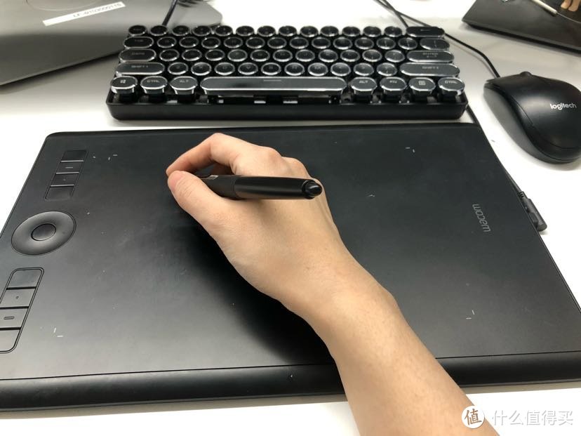 wacom intuos pro手绘板