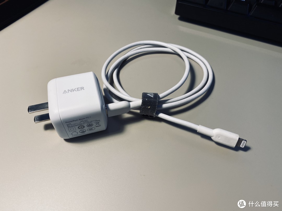 anker 氮化镓30W 充电头