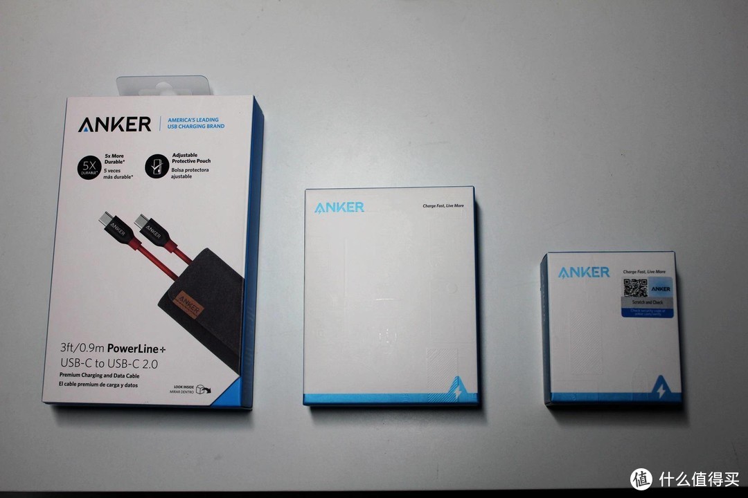 PD快充时代的小巧之选 - Anker 10000毫安双向PD快充移动电源