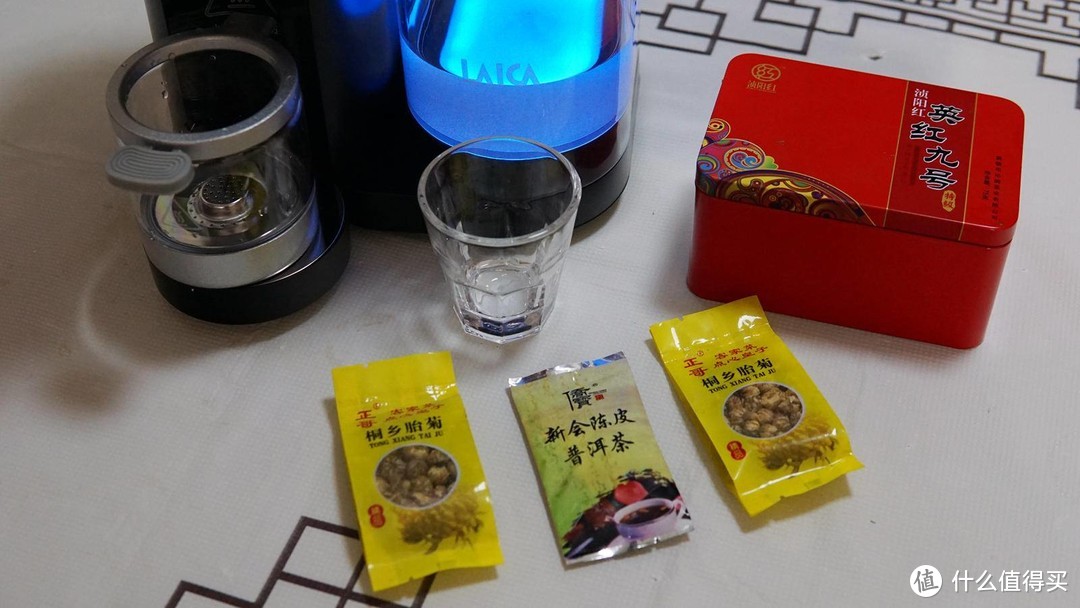 传统与科技结合的时尚精品，LAICA莱卡净水泡茶一体机！